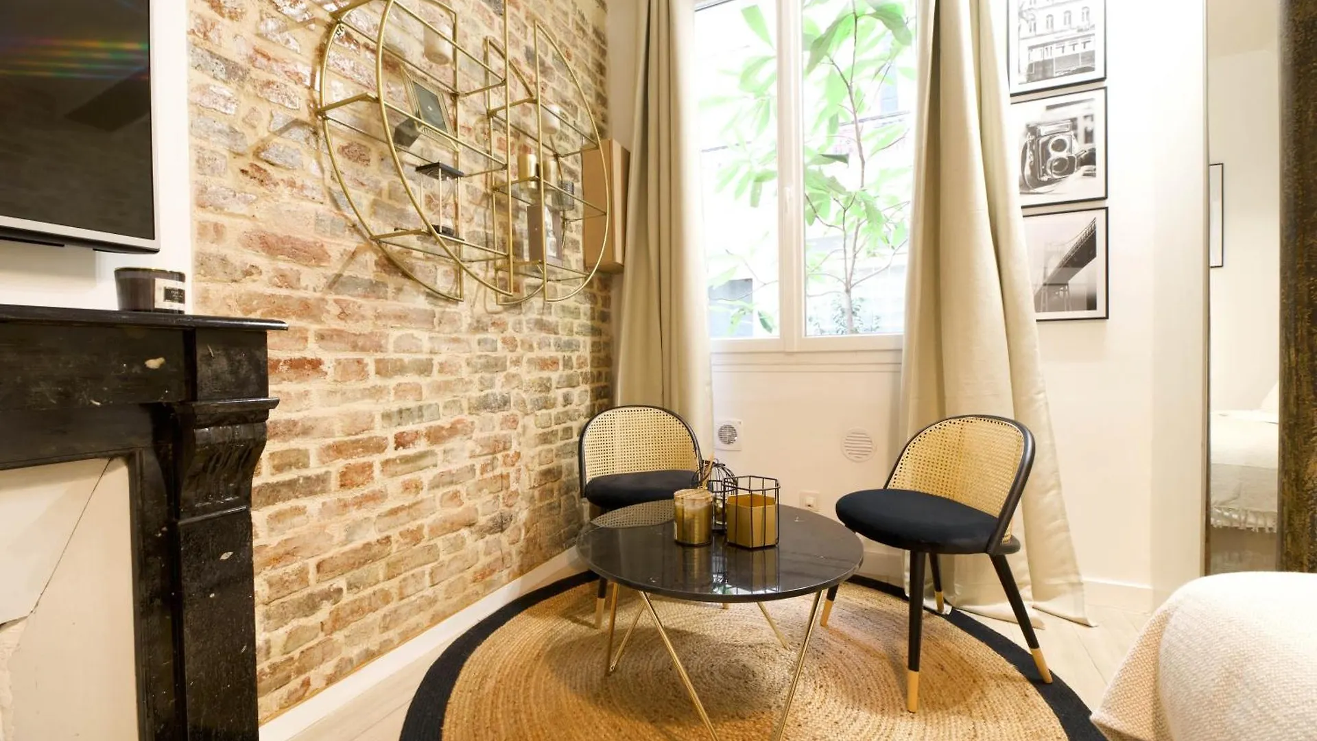 Cia - Faubourg Montmartre Studio Paris France